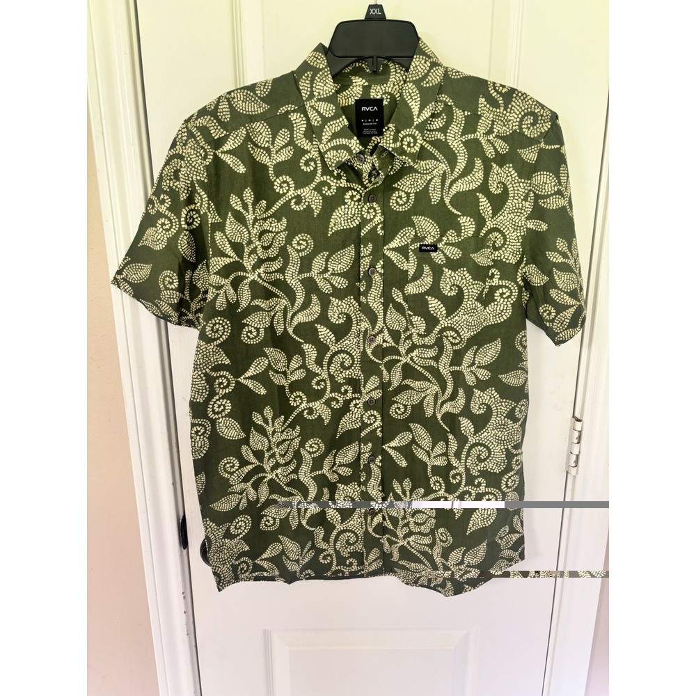 RVCA Rvgazi Floral Short Sleeve Mens Button-Up Shirt Medium NWT Outdoor Fishing